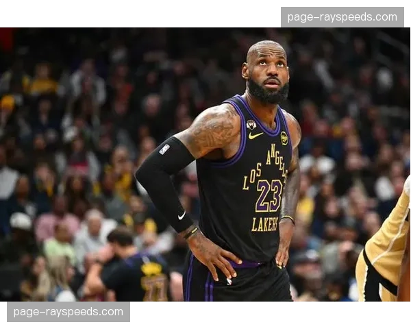 聚焦：38岁的勒布朗-詹姆斯如何调整饮食与睡眠，以应对生涯最艰难的冲刺月之一。